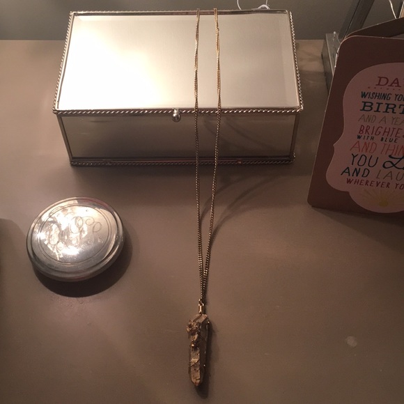 long necklace - Picture 2 of 2